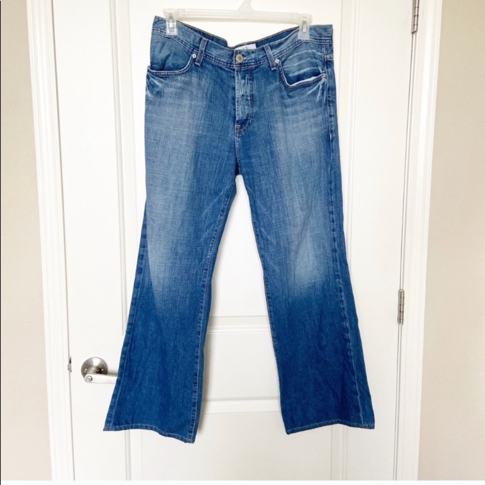 ARMANI EXCHANGE • Button Fly Relaxed Jeans Sz 36
